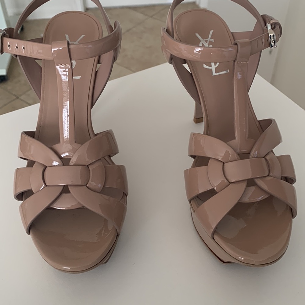 Saint Laurent Tribute 75 T strap tan patent leather platform sandal 37